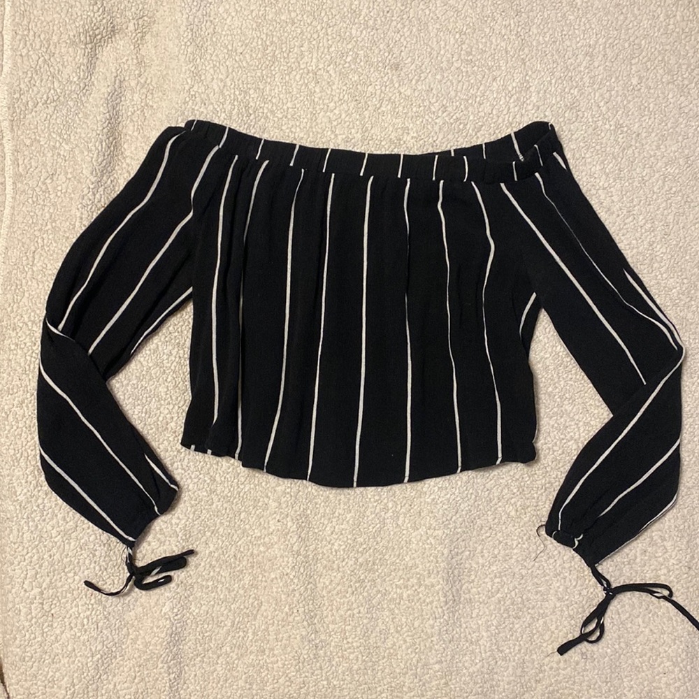 Off the shoulder black crop